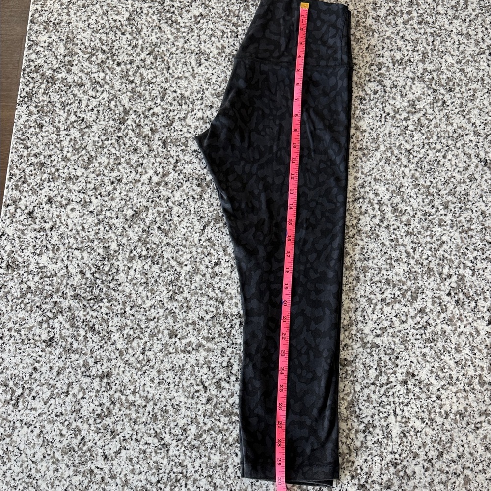 Lululemon Align High Rise Black/Gray Camo Deep Coal Multi  Sz6 Crop 21" - Picture 4 of 11
